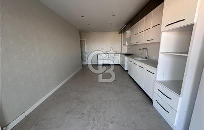 SUBAYEVLERİ VADİ KONUTLARINDA ASANSÖRLÜ 7+1 SATILIK LÜKS DAİRE