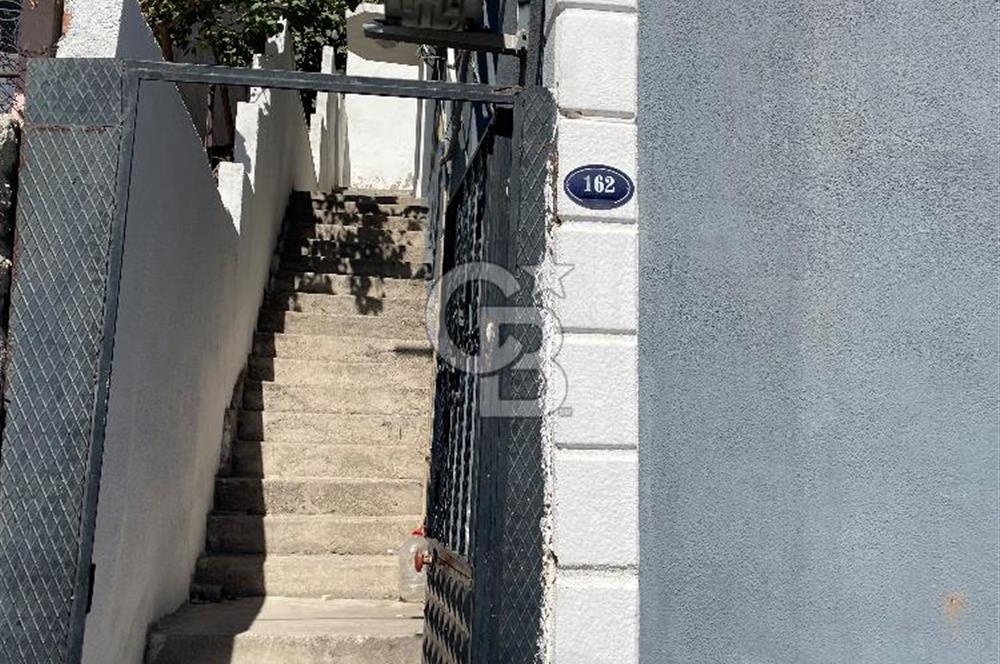 Kiralık 3+1 Daire Bayraklı Nafiz Gürman Mah.