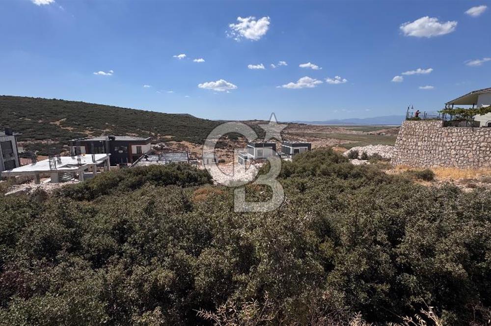 Seyrek Villa kent’te deniz manzaralı villa imarlı satılık arsa