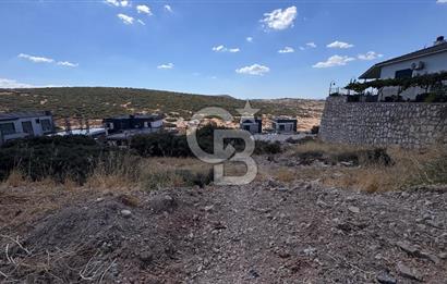 Seyrek Villa kent’te deniz manzaralı villa imarlı satılık arsa