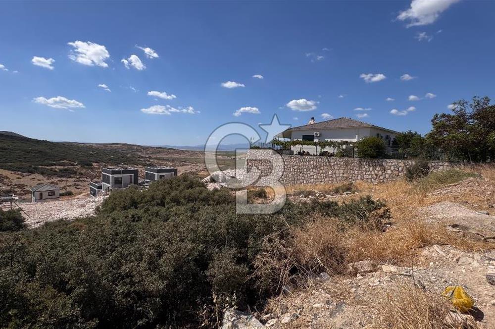 Seyrek Villa kent’te deniz manzaralı villa imarlı satılık arsa