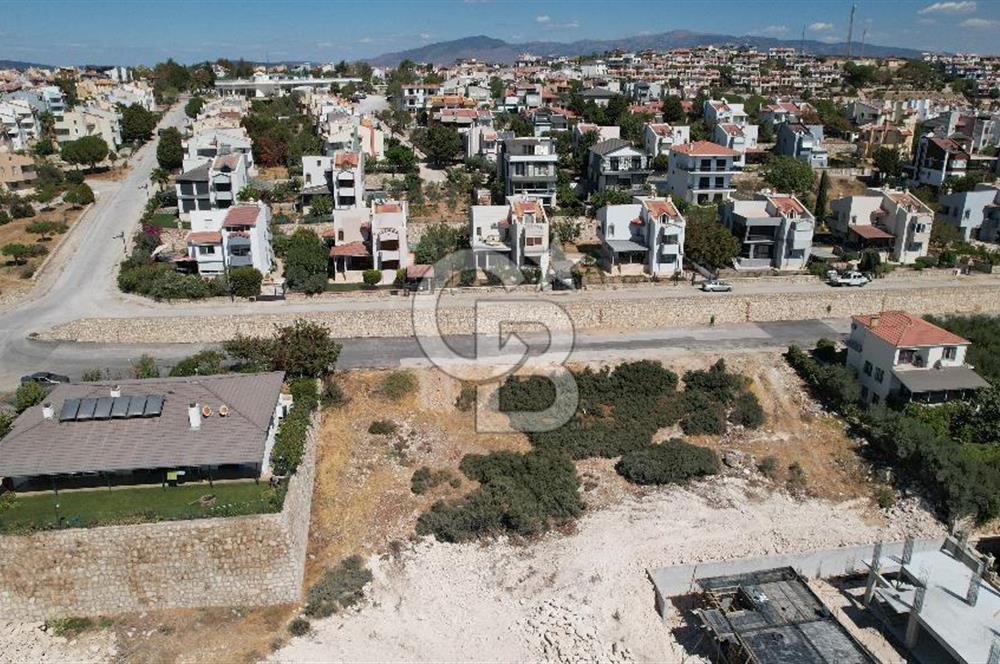 Seyrek Villa kent’te deniz manzaralı villa imarlı satılık arsa