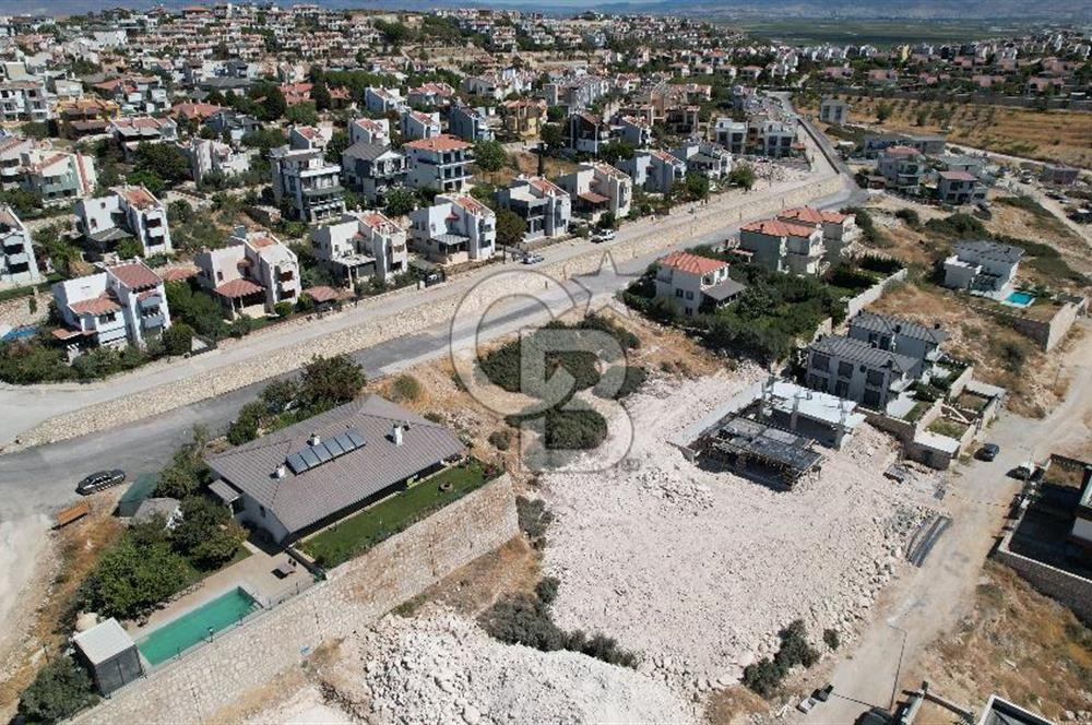 Seyrek Villa kent’te deniz manzaralı villa imarlı satılık arsa