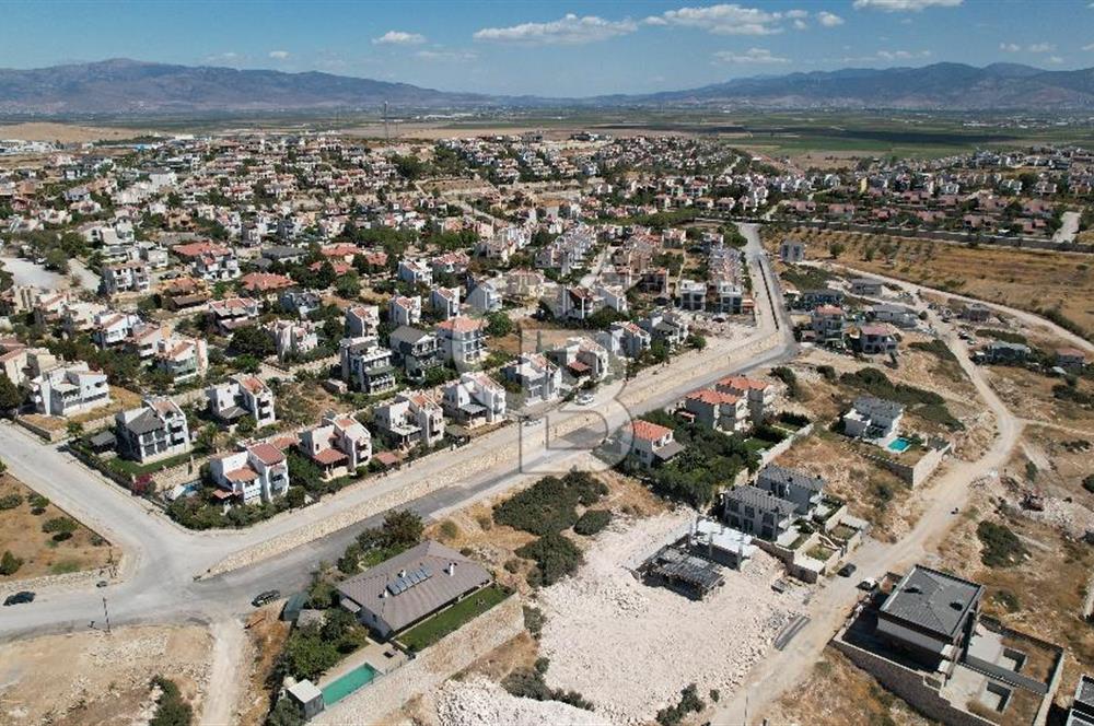 Seyrek Villa kent’te deniz manzaralı villa imarlı satılık arsa