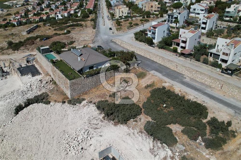 Seyrek Villa kent’te deniz manzaralı villa imarlı satılık arsa