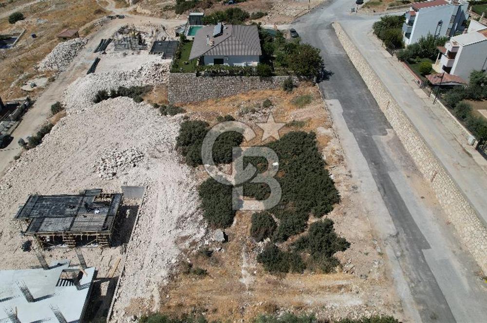 Seyrek Villa kent’te deniz manzaralı villa imarlı satılık arsa