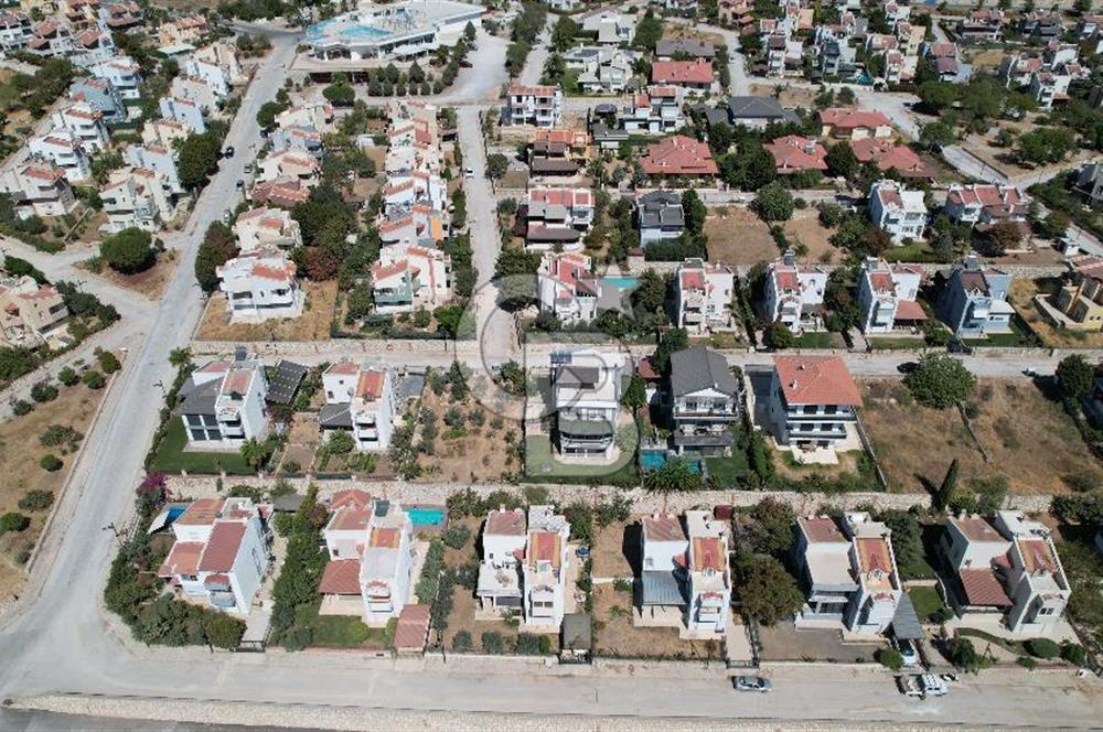 Seyrek Villa kent’te deniz manzaralı villa imarlı satılık arsa