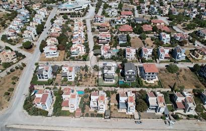 Seyrek Villa kent’te deniz manzaralı villa imarlı satılık arsa