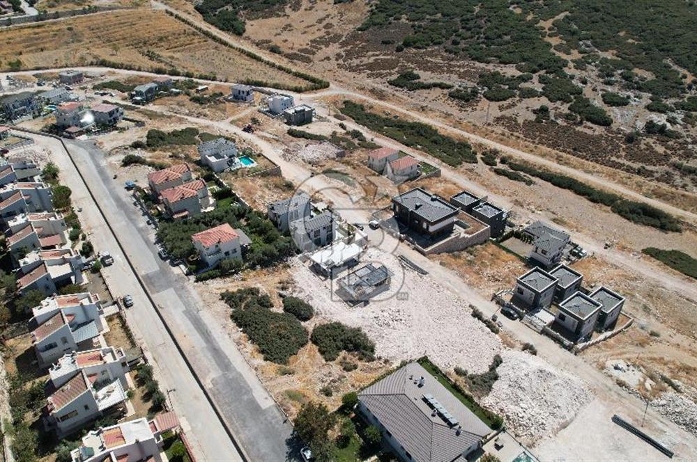 Seyrek Villa kent’te deniz manzaralı villa imarlı satılık arsa