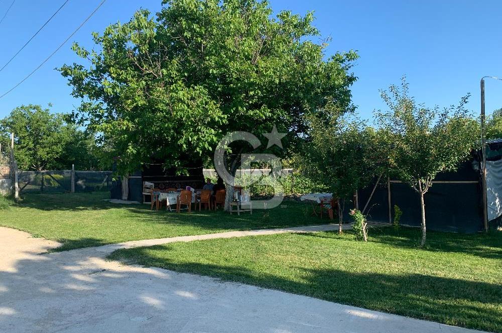 ÇUBUK TAŞPINARDA ASVALT YOLA ÇEPHE SATILIK ÇİFLİK EVİ
