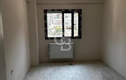 ULUKENT KASAPLAR SOKAĞINDA 2+1 SATILIK DAİRE