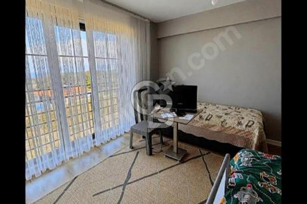 KANDIRA BABALI'DA DENİZE 2 KM SATILIK KÖŞE VİLLA