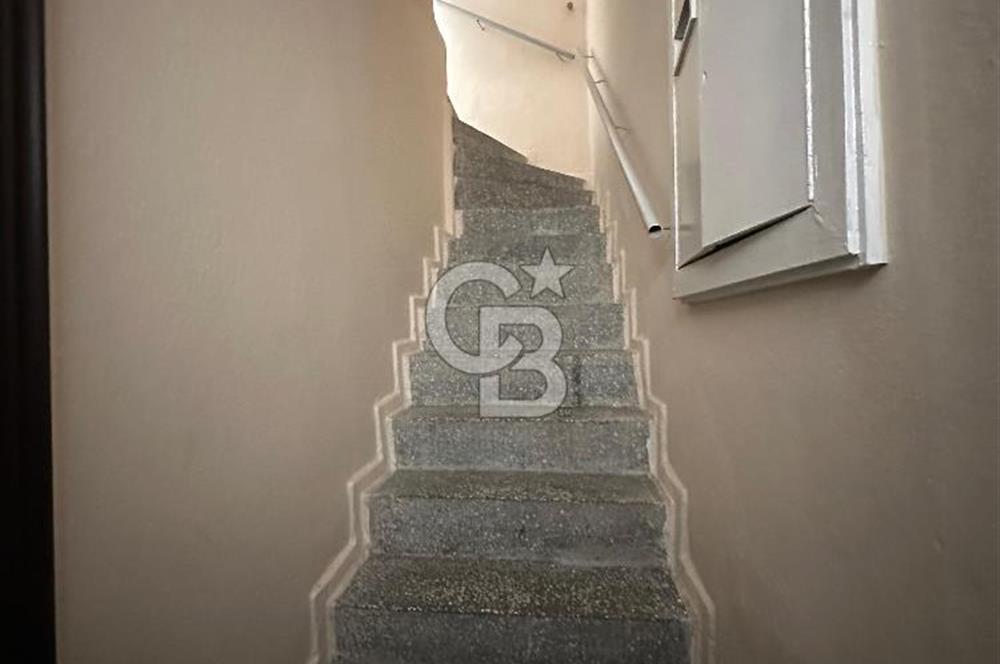 Eşrefpaşa’da Satılık Komple Bina