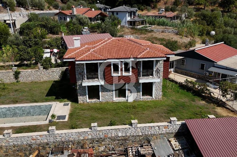 CB Marinadan Hisarönünde Yeşillerle Çevrili 2 Müstakil Villa