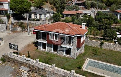 CB Marinadan Hisarönünde Yeşillerle Çevrili 2 Müstakil Villa