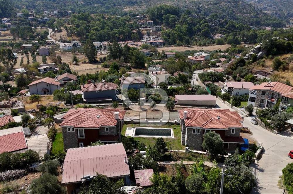 CB Marinadan Hisarönünde Yeşillerle Çevrili 2 Müstakil Villa