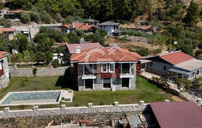 CB Marinadan Hisarönünde Yeşillerle Çevrili 2 Müstakil Villa