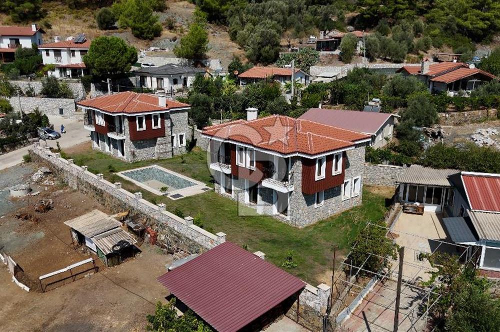 CB Marinadan Hisarönünde Yeşillerle Çevrili 2 Müstakil Villa
