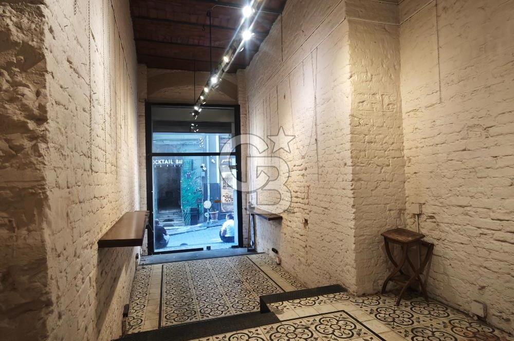 GALATA KULESİ MEYDANDA DEVİRSİZ BOŞ KİRALIK DÜKKAN