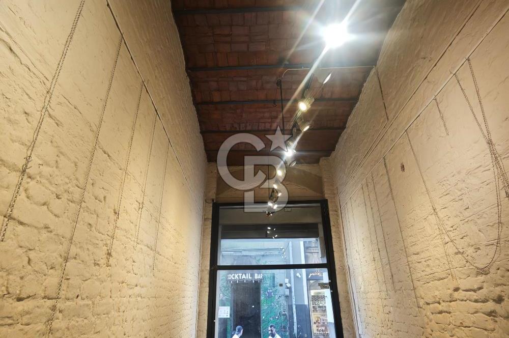 GALATA KULESİ MEYDANDA DEVİRSİZ BOŞ KİRALIK DÜKKAN