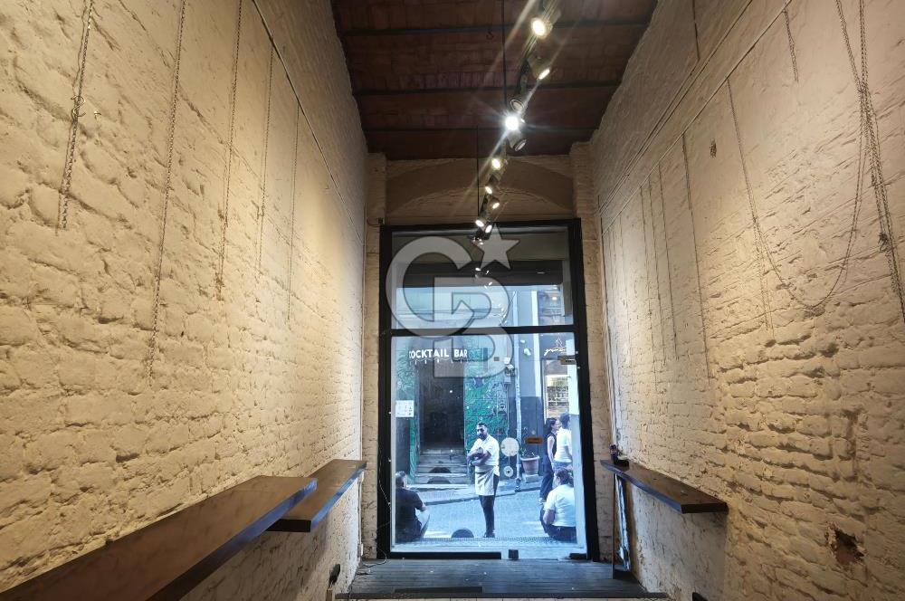 GALATA KULESİ MEYDANDA DEVİRSİZ BOŞ KİRALIK DÜKKAN