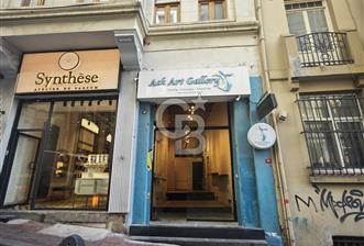 GALATA KULESİ MEYDANDA DEVİRSİZ BOŞ KİRALIK DÜKKAN