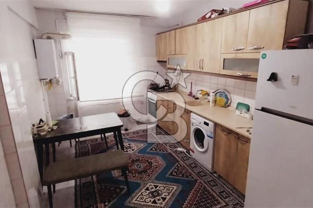 Çayırova Emek Mahallesinde 3 Katlı Bina 
