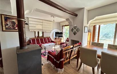 Yenifoça Cumhuriyet Mahallesinde Satılık 5+2 Tripleks Villa