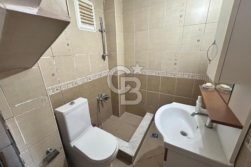  Yenifoça Cumhuriyet Mahallesinde Satılık 5+2 Tripleks Villa