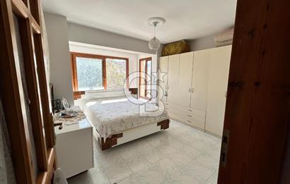  Yenifoça Cumhuriyet Mahallesinde Satılık 5+2 Tripleks Villa