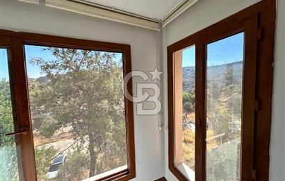  Yenifoça Cumhuriyet Mahallesinde Satılık 5+2 Tripleks Villa