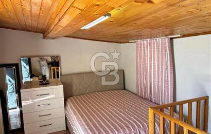  Yenifoça Cumhuriyet Mahallesinde Satılık 5+2 Tripleks Villa