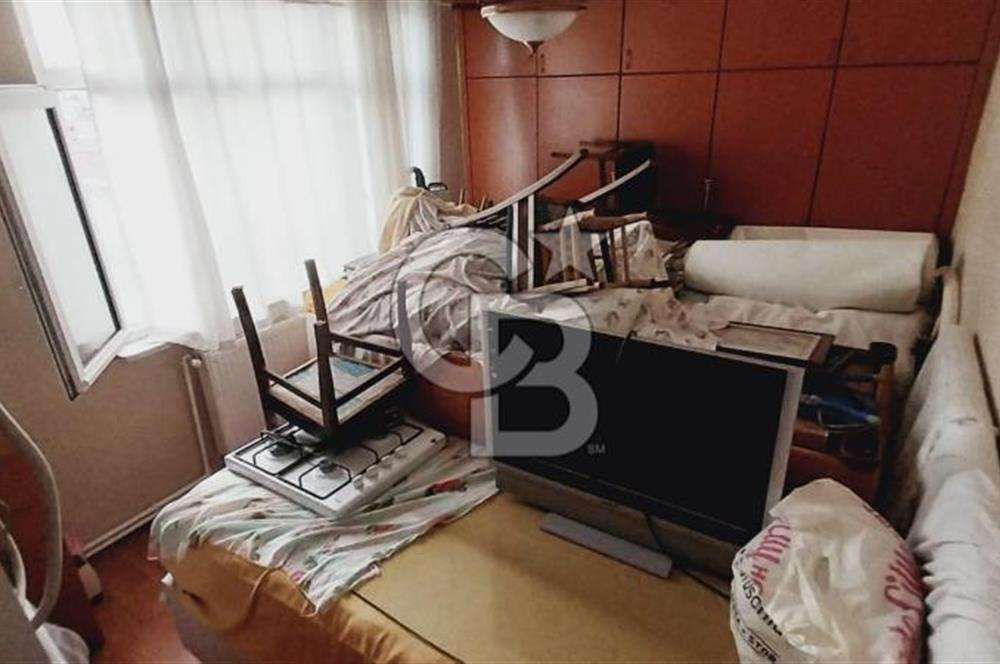 Çayırova Emek Mahallesinde 3 Katlı Bina 