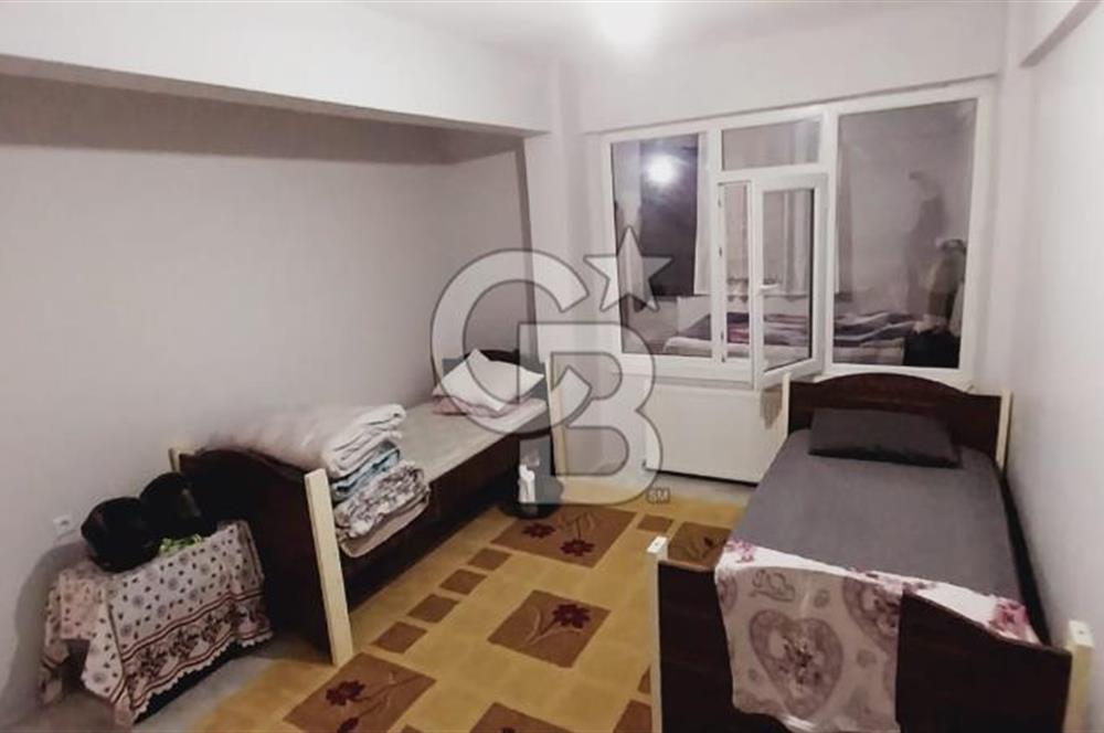 Çayırova Emek Mahallesinde 3 Katlı Bina 