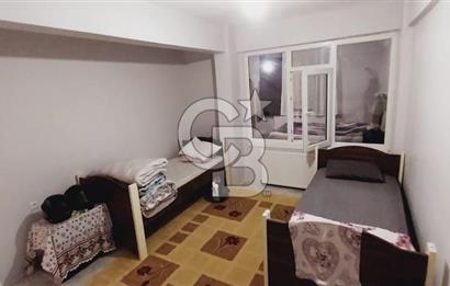 Çayırova Emek Mahallesinde 3 Katlı Bina 