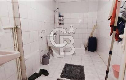 Çayırova Emek Mahallesinde 3 Katlı Bina 
