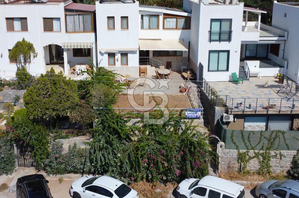 Gündoğan Küçükbük'te Plajlı Sitede En Ön Sırada 5+1
