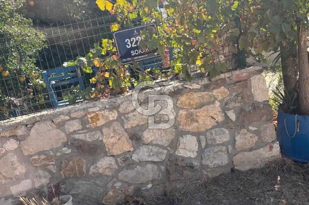 Karaburun Saip'te Köy İçi Satılık İmarlı Arsa