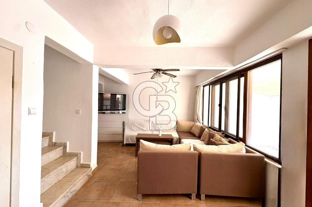 Gündoğan Küçükbük'te Plajlı Sitede En Ön Sırada 5+1