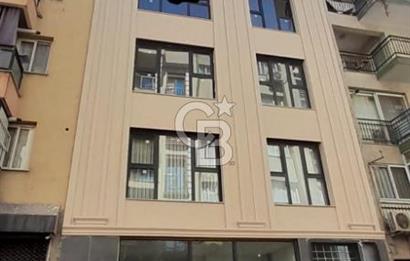 KARŞIYAKA ÇARŞI İÇİNDE SIFIR BİNA SIFIR EŞYALI 1+1 DAİRE
