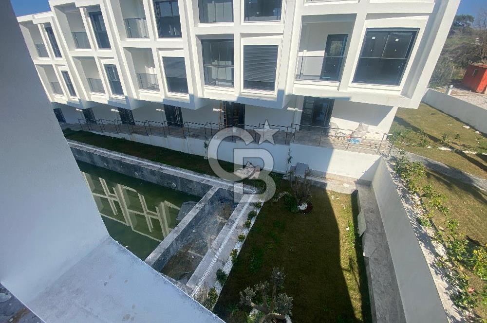 İzmir Torbalı Ayrancılarda Site İçerisinde Satılık Tripleks Villa