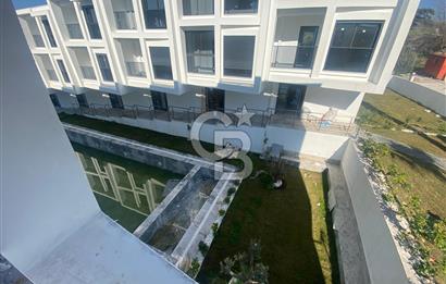 İzmir Torbalı Ayrancılarda Site İçerisinde Satılık Tripleks Villa
