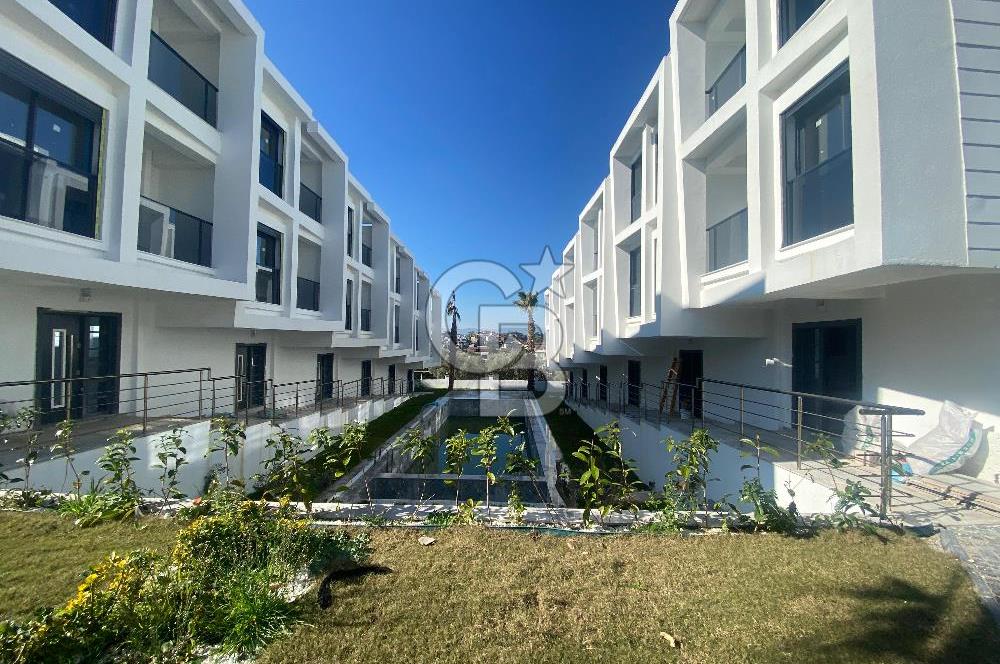 İzmir Torbalı Ayrancılarda Site İçerisinde Satılık Tripleks Villa