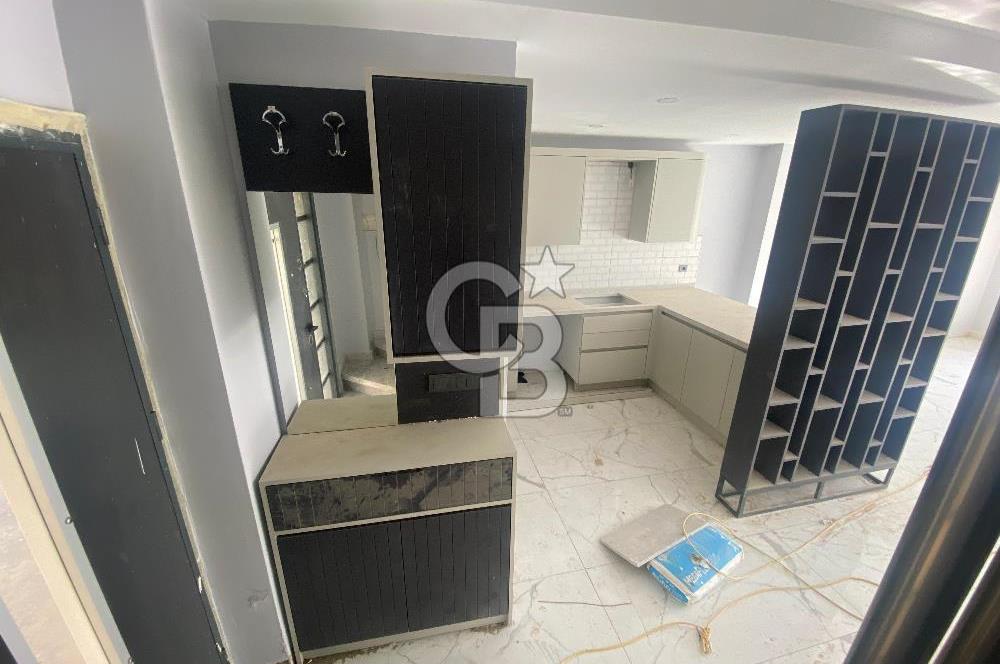 İzmir Torbalı Ayrancılarda Site İçerisinde Satılık Tripleks Villa