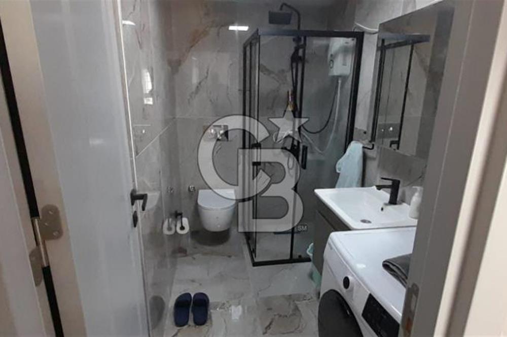 KARŞIYAKA ÇARŞI İÇİNDE SIFIR BİNA SIFIR EŞYALI 1+1 DAİRE