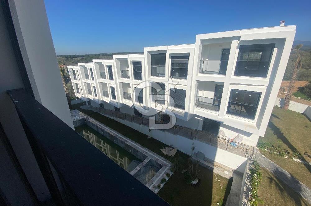 İzmir Torbalı Ayrancılarda Site İçerisinde Satılık Tripleks Villa