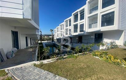 İzmir Torbalı Ayrancılarda Site İçerisinde Satılık Tripleks Villa