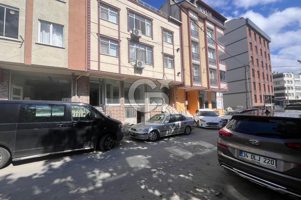 Arnavutköy Merkezde Kiralık 100 m² Dükkan + 80 m² Depo
