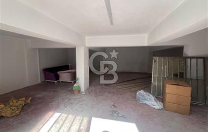 Arnavutköy Merkezde Kiralık 100 m² Dükkan + 80 m² Depo