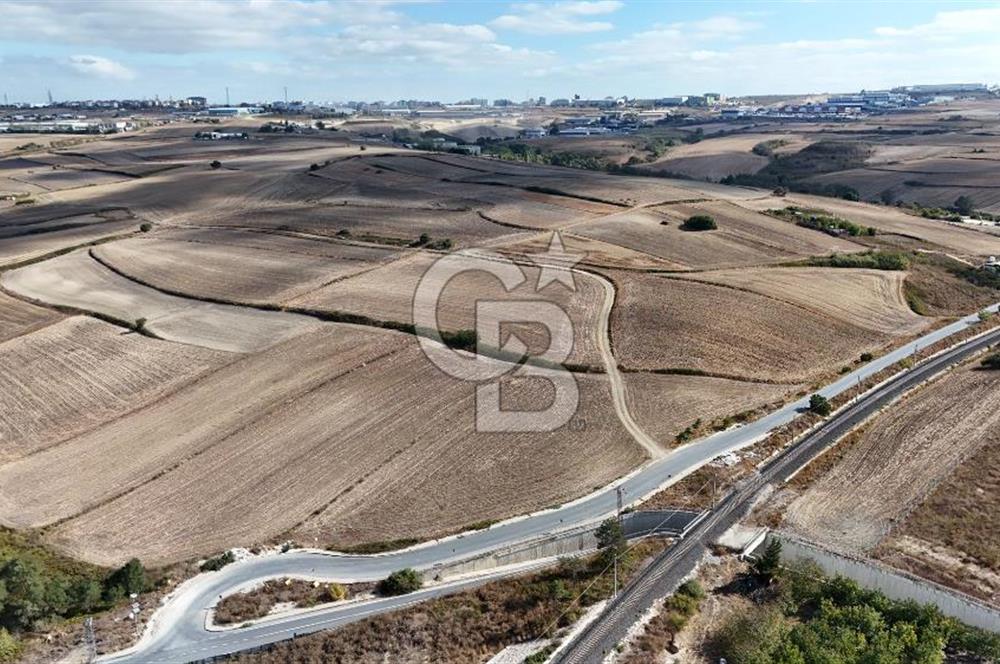 Yeşilbayırda İmara Yakın 2.079 m² Yatırımlık Tarla